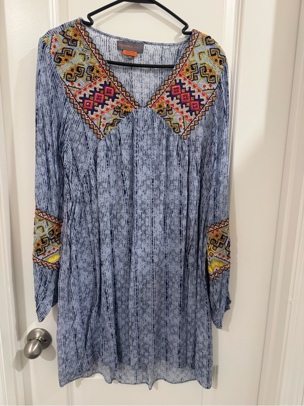 HANUNI BY JOTI Blue Long Sleeve Embroidered Tunic Dress